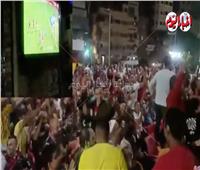 فيديو | فرحة جمهور الأهلي بعد هدفي الشوط الأول في مرمى الوداد المغربي