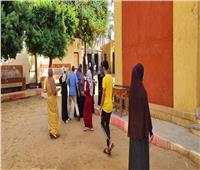 انتخابات النواب 2020| صور.. رئيس مدينة أبو النمرس يتابع انتظام التصويت