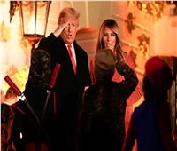 صور وفيديو| ترامب وزوجته يحتفلان بـ«الهالوين» في البيت الأبيض