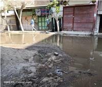 صور| غرق شارع «جامع حلمي» في مياه الصرف الصحي بالشرقية