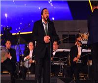علي الحجار يختتم حفل مهرجان الموسيقى العربية بـ«بوابة الحلواني»