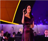 صور| مي فاروق تصعد لمسرح النافورة بأغنية «وحياتك يا حبيبي»