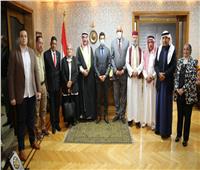 وزير الشباب والرياضة يلتقي رئيس مجلس القبائل والعائلات المصرية