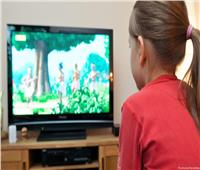 5 مخاطر لجلوس الأطفال أمام التلفاز لفترات طويلة.. تعرف عليها