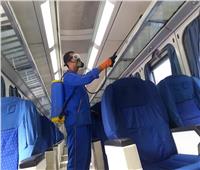 تعقيم قطارات السكك الحديدية ضد كورونا حماية للركاب| صور