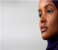 عارضة أزياء صومالية محجبة تعتزل بسبب الإساءة لـ«دينها»