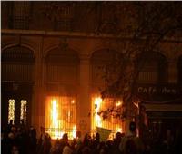 متظاهرون يحرقون بنك فرنسا وأحد المقاهي في ساحة الباستيل وسط باريس