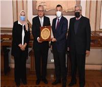 رئيس جامعة عين شمس يستقبل وزير الخارجية الأسبق بقصر الزعفران