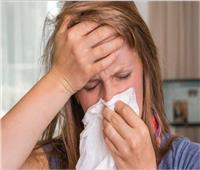 «أستاذ ميكروبيولوجي» يكشف سبب الإصابة بالإنفلونزا رغم تناول المصل