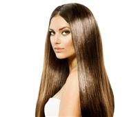 «لبن وبيض وخروع».. 3 وصفات طبيعية لتطويل الشعر