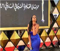 بطلة «الألماني» تتألق على السجادة الحمراء في مهرجان القاهرة السينمائي .. صور