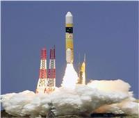 صاروخ النقل «سويوز» يحمل إلى الفضاء أقمارا صناعية وأجهزة