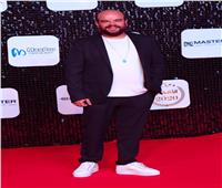 محمد عبد الرحمن يتسلم جائزة أفضل مسلسل أونلاين في استفتاء وشوشة  
