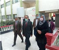 محافظ شمال سيناء يتفقد لجان الانتخابات بمدينة العريش