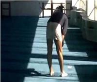 «الدين بيقول إيه»| هل تجوز الصلاة بـ«شورت» قصير؟