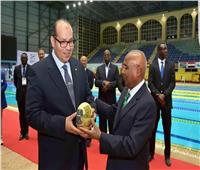 «ياسر إدريس» يفوز بعضوية الاتحاد الأفريقي للسباحة بالتزكية