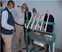 محافظ الوادي الجديد يشهد باكورة إنتاج الحرير بمشروعات قريتي أسمنت والمعصرة