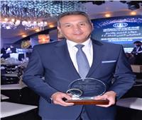 «المصرفيين العرب» يمنح اتحاد بنوك مصر جائزة الأداء المتميز في مواجهة كورونا
