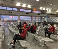 منتخب الشباب يصل مطار قرطاج بتونس قبل العودة للقاهرة