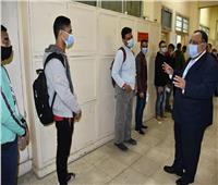 رئيس جامعة حلوان يتفقد سير الجولة الأولى لانتخابات الاتحادات الطلابية 