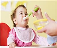 «الصحة العالمية» تقدم لائحة أطعمة للأطفال في عمر الستة أشهر