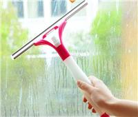 وصفات سهلة لتنظيف الزجاج من «البقع»
