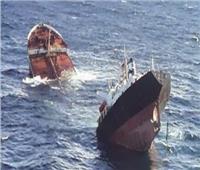 غرق سفينة صيد روسية على متنها 19 صيادا