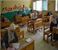 «التعليم»: ندرس تأجيل الامتحان للطالب المصاب بكورونا 