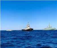 بالصور| عمان: البحث عن سفينة تجارية إيرانية غرقت بمياهنا الإقليمية