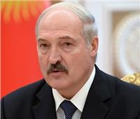 رئيس بيلاروسيا: «لن أترك منصبي حتى يطلب مني آخر عنصر من شرطة مكافحة الشغب»