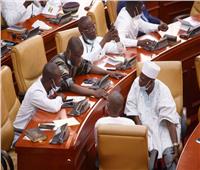 قوة من الجيش في غانا تدخل مقرّ البرلمان لإعادة الهدوء  