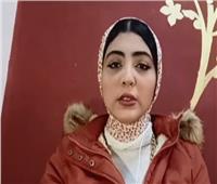 «الجميلة والساطور».. آية أول طالبة جامعية تعمل بالجزارة