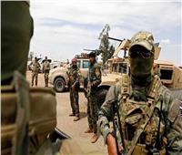 التحالف الدولي يدفع بتعزيزات عسكرية نحو حقلين نفطيين في دير الزور