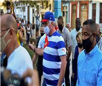 طرد متظاهرين من أمام وزارة الثقافة الكوبية في هافانا