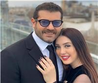 عمرو يوسف ينشر صورة مع إبنته «حياة» للمرة الأولى