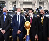 وصول نسخة كأس العالم لليد لاستاد القاهرة | صور