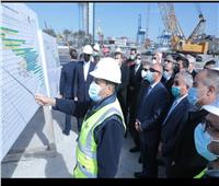 وزيرا النقل وقطاع الأعمال ورئيس هيئة قناة السويس يتفقدون ميناء الإسكندرية