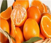 صفقة «منحوسة» .. 4 يأكلون شحنة برتقال في 30 دقيقة 
