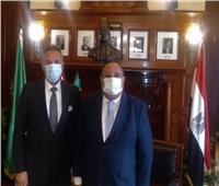 رئيس جامعة حلوان يلتقي رئيس بنك مصر