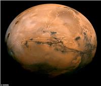 اكتشاف احتياطي كبير من الجليد على سطح المريخ