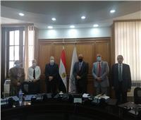 جامعة حلوان تبحث سبل التنمية المستدامة مع بنك ناصر ووزارة التضامن 