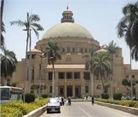  تطعيم الأطقم الطبية والتمريض بمستشفيات جامعة القاهرة ضد «كورونا»