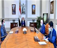 الرئيس السيسي يناقش إجراءات عقد امتحانات منتصف العام بالمدارس 