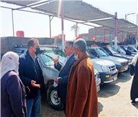 رئيس مدينة ملوى يتفقد نقل موقف تندة الجديد لسيارات الأجرة  