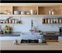 طرق لتطوير مطبخك بـ«رفوف» مميزة وعصرية.. تعرفى عليها 