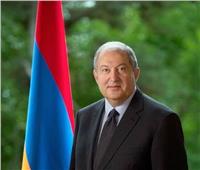 رئيس أرمينيا يؤكد أن البلاد بحاجة إلى الوحدة والتضامن