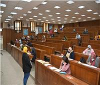 جامعة القاهرة: 36093 طالب وطالبة امتحنوا بنظامي «الأونلاين» والحضور