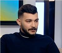 نجل طارق الدسوقي: «ببقى بطة بلدي قدام بابا وأنا بمثل».. فيديو
