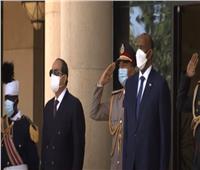 بالسلام الجمهوري.. بدء مراسم استقبال الرئيس السيسي في السودان