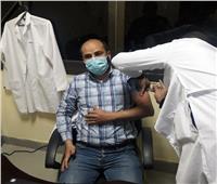 بدء تطعيم الأطقم الطبية العاملة بمستشفيات المنيا الجامعية بـ «لقاح كورونا»